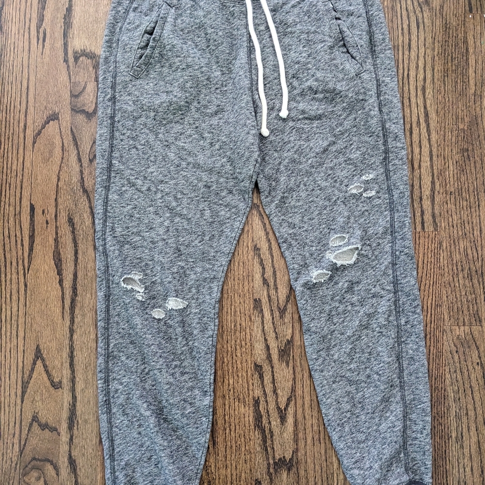 Abercrombie Distressed Sweatpants - Picture 2 of 4